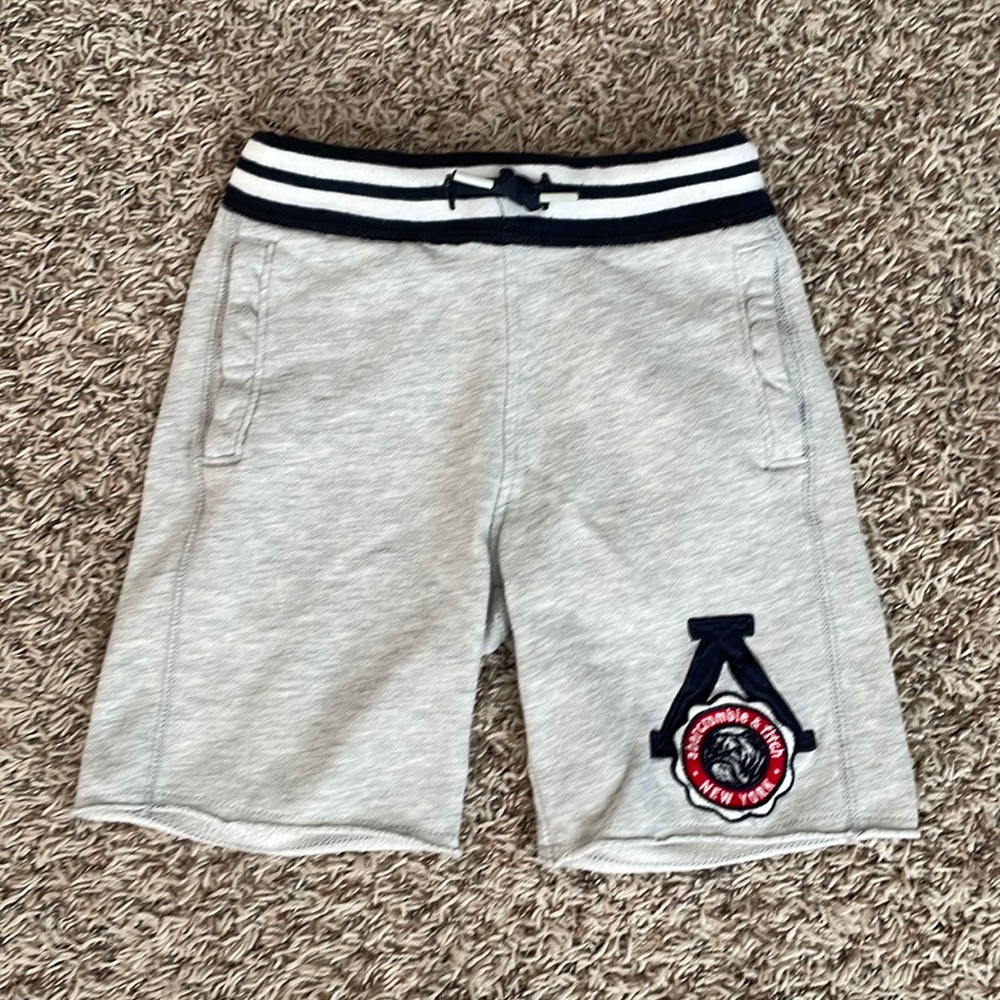 Abercrombie Kids sweat shorts in size 5/6